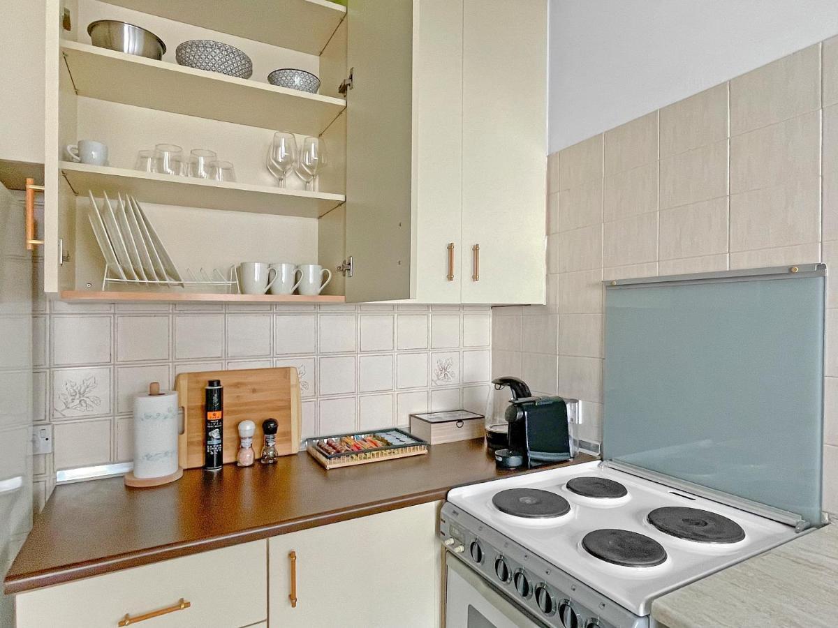 2Br Seafront Apt In City Center With Community Pool Larnaca Exteriér fotografie